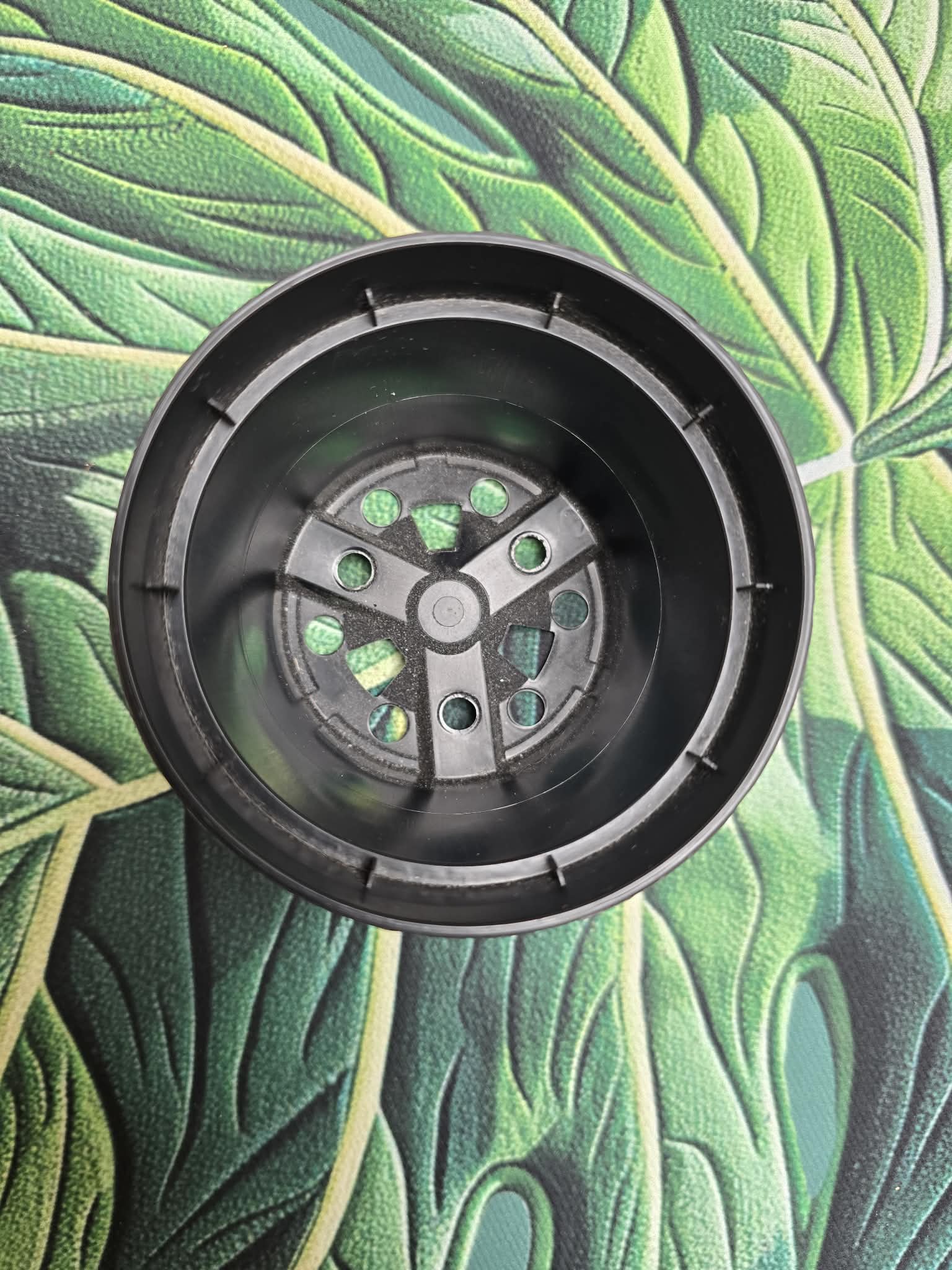 Pots 9x7 cm --> (0.30l)